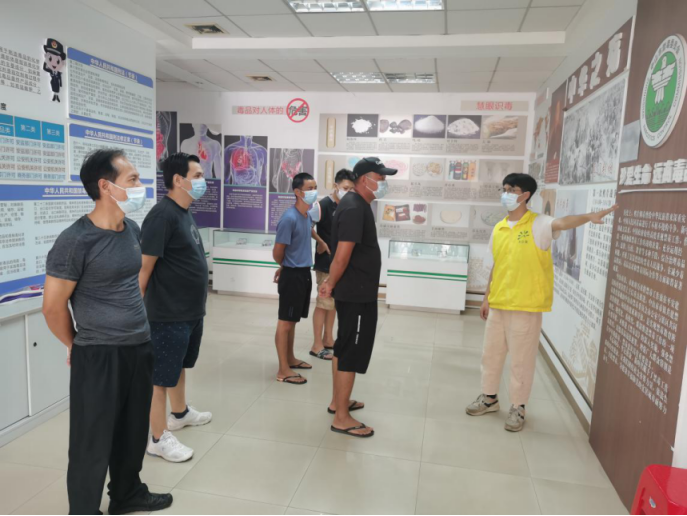 阜沙鎮(zhèn)禁毒信息〔2022〕第224期-- 弘揚禁毒精神，筑牢禁毒防線-阜沙鎮(zhèn)組織群眾參觀禁毒教育基地