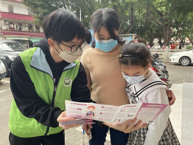 三鄉(xiāng)鎮(zhèn)開展“普及禁毒知識(shí)，共享健康人生”宣傳活動(dòng)圖片2.JPG